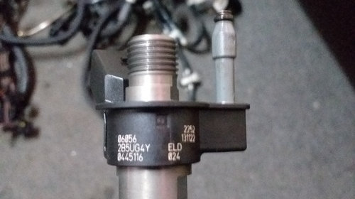 Injector BMW X5 E70 X6 e71 3.0 diesel 2010 - 