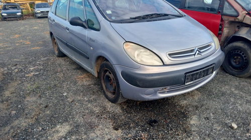 Injector Citroen Xsara Picasso 2003 hatchback 2.0 hdi