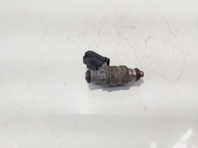 Injector, cod 06A906031BT, VW Caddy 3 Combi (2KJ), 1.6 benz, BGU (idi:684763)