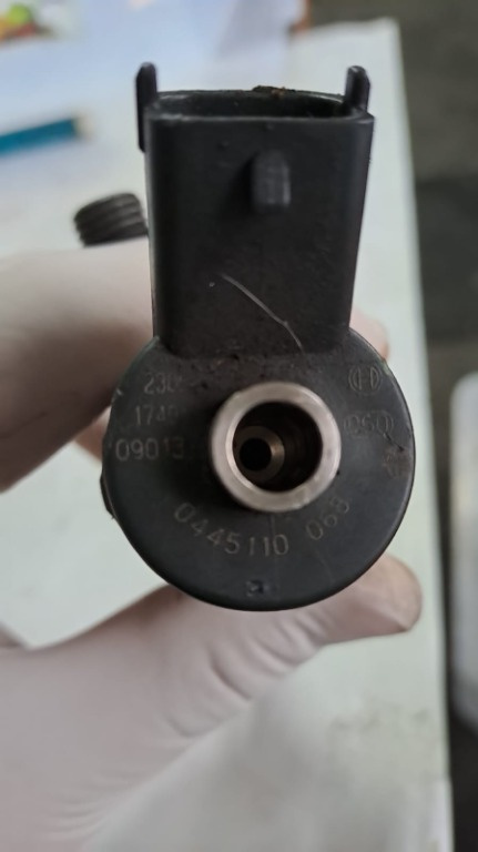 Injector cu codul 0445110068 pentru Fiat 1.9JTD