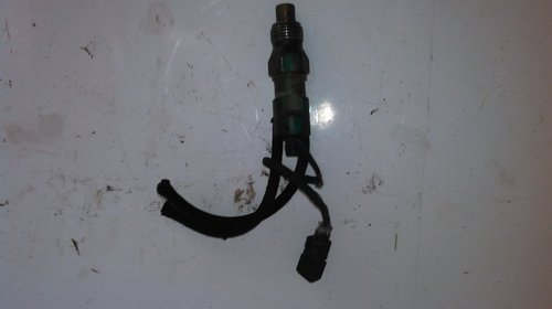 Injector cu fir Renault Clio/Renault Kangoo/M