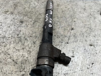 Injector Dacia Logan 1.5 Motorina 2015, H8201108033 / 0445110485