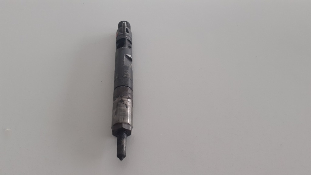 Injector Delphi Renault Kangoo 1.5 dci cod EJBR01701A(verificat pe stand)
