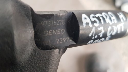 Injector Denso Opel Corsa D 1.7 CDTI Z17DTR: 8-97376270-3