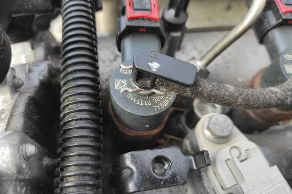 Injector Fiat Doblo 1.3 JTD euro 5 cod i