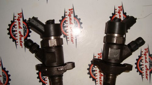 Injector Ford Focus 2 1.6 tdci 109 cp cod 044