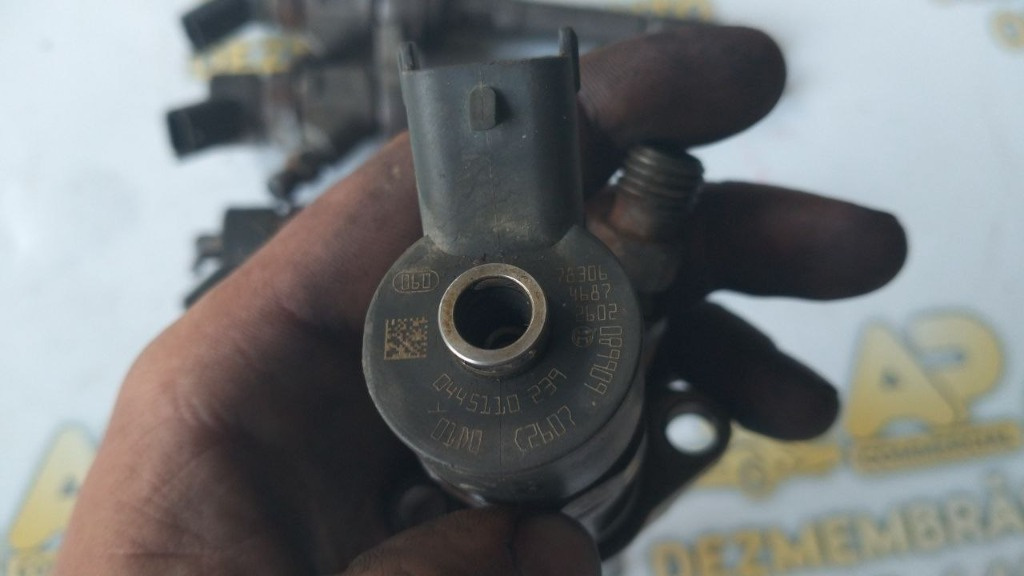 Injector FORD Focus C-Max (DM2) 1.6 TDCi