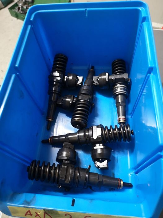 Injector injectoare 2.5 tdi axd 131 cp vw t5 caravelle multivan 2006