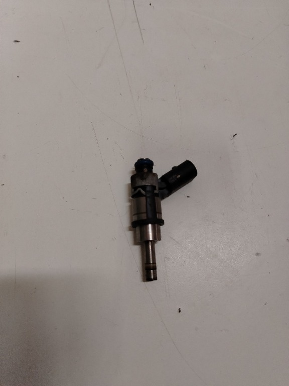 Injector injectoare A6 C6 A4 B7 A3 8P 2.