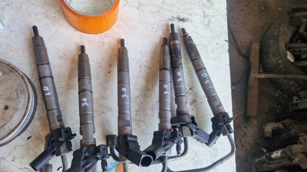 Injector / injectoare Audi A4 A5 A6 A8 T
