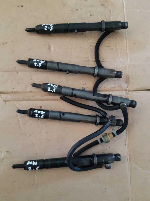 Injector/injectoare Audi A6 C5 2.5 D cod 0432133795