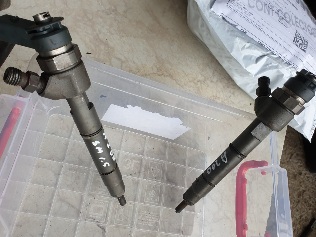 Injector / injectoare motor 1.7 cdti cdi