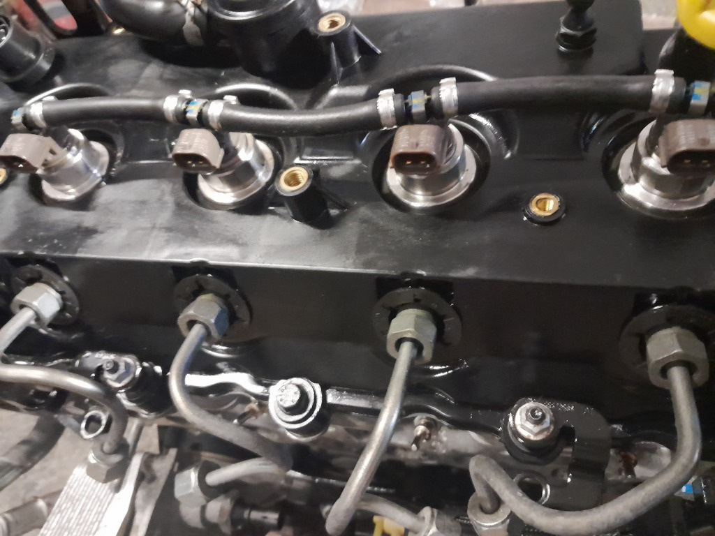 Injector injectoare Opel astra j 1.7cdti