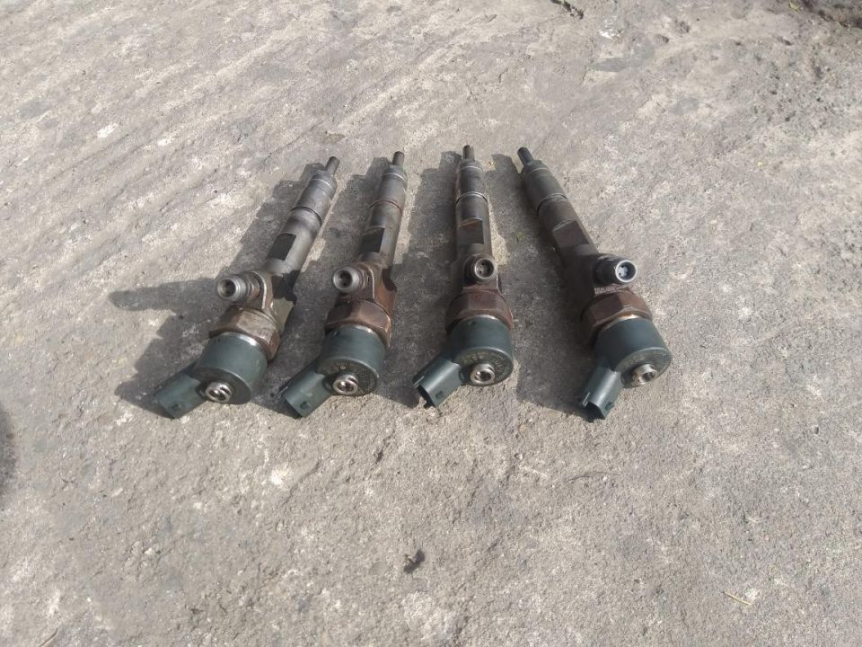 Injector / Injectoare Opel Vivaro 1.9 CDTI tip motor F9Q760 F9Q762 an fabricatie 2001-2008 Renault Trafic 1.9 dci Nissan Primastar 1.9 dci