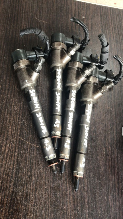 Injector Injectoare SUZUKI SWIFT IV 1.3D cod 0445110398