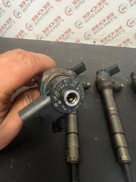 Injector / Injectoare Volkswagen Skoda Seat Audi 2.0 TDI CFF CFG CFH 03L130277J
