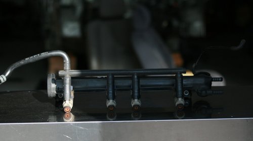 Injector injectoare VW Bora 2,0i benzina cod: 0280155995 06A906031AC VW Seat Skoda pret/buc