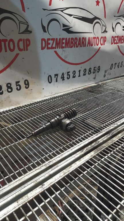Injector Injectoare VW Touran 1.9 tdi COD : 038 130 073 AG