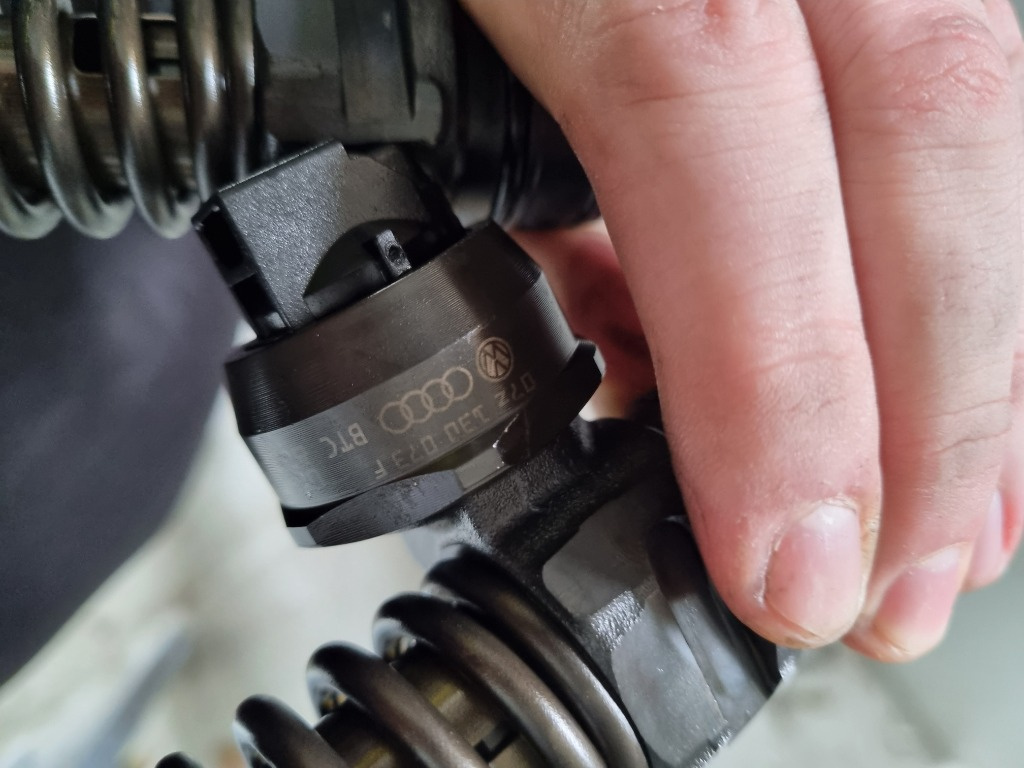 Injector Injectoare Vw Transporter T5 2.