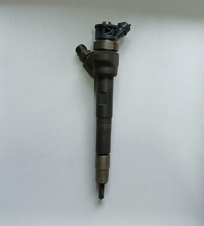 Injector Jaguar XE XF F-Pace E-Pace 2.0 D cod G4D3-9K546-AA 0445110654