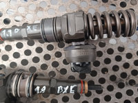 Injector motorina 038130073AG Seat Leon 2 1P [2005 - 2009] Hatchback 5-usi 1.9 TDi MT (105 hp)