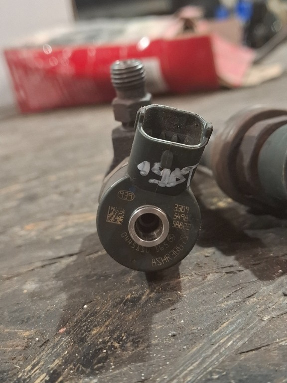 Injector Opel 1.9CDTi Z19DT 0445220265 Astra Meriva Zafira - imagine 2