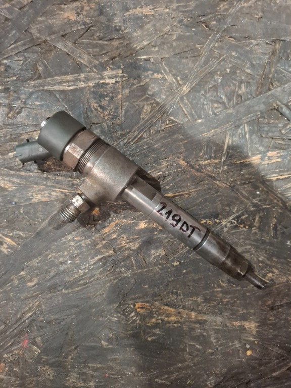 Injector Opel 1.9CDTi Z19DT 0445220265 Astra Meriva Zafira - imagine 1