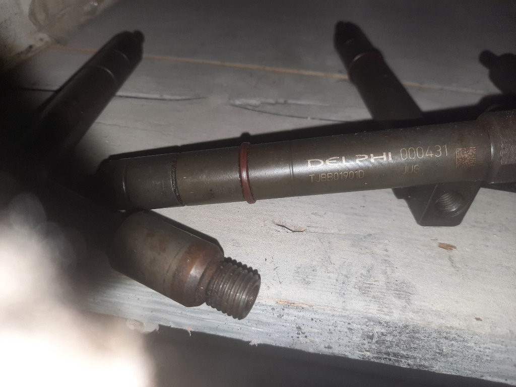 Injector Opel Astra g 1.7 DTI Delphi TJB