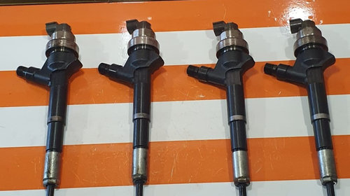 Injector Opel astra h 1.7 cdti cod piesa 8973