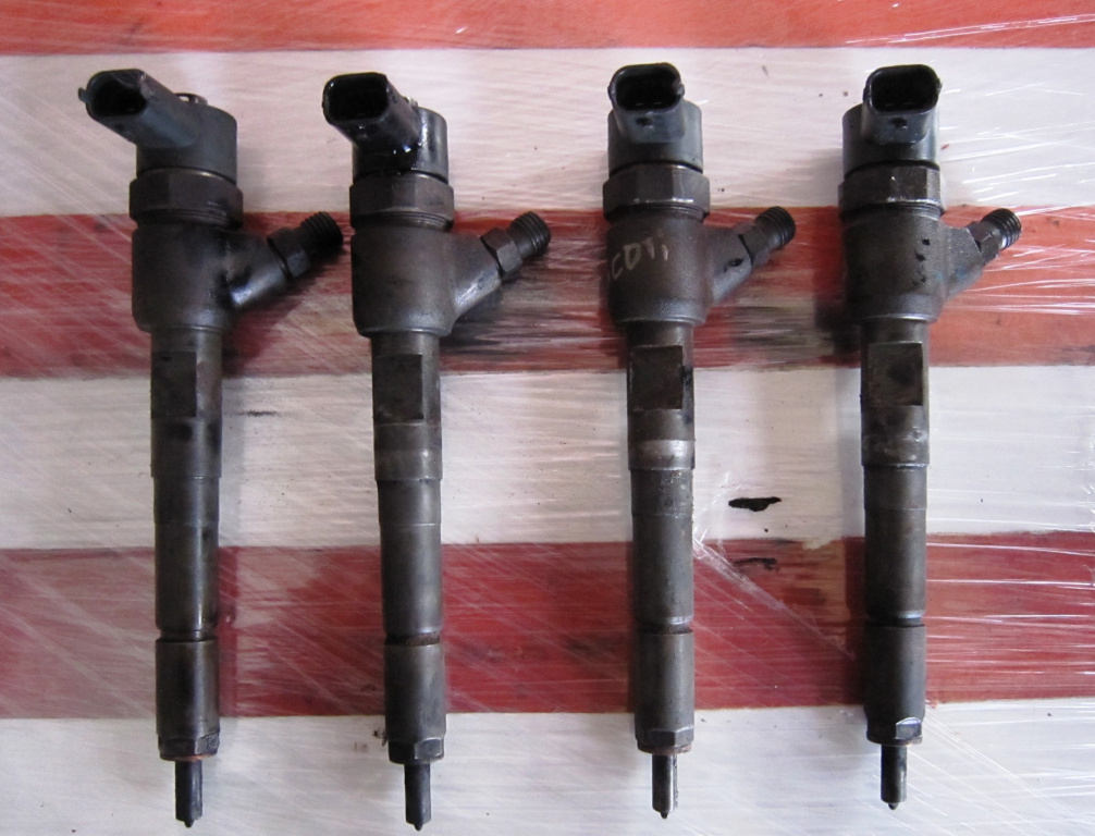 Injector Opel Combo 1.3 CDTI 75 CP an 2005 - 2012 cod piesa 0445110083
