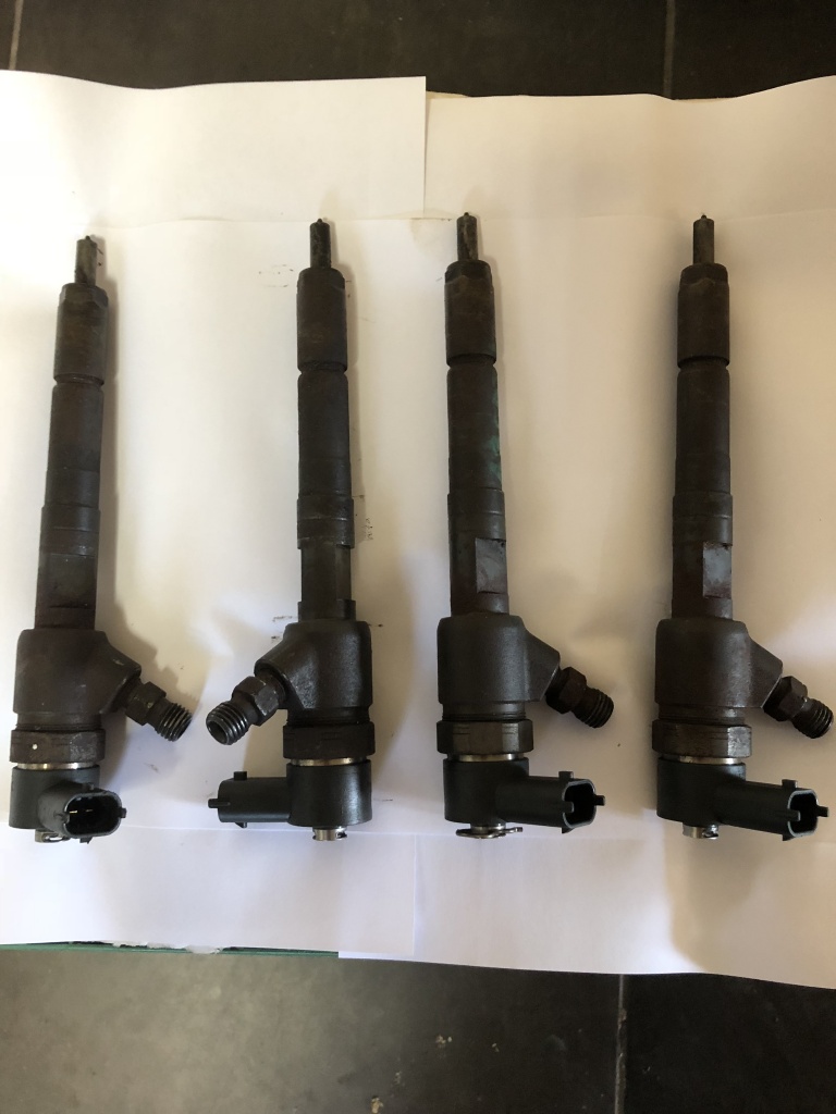 Injector Opel Corsa D / 1.3 CDTI / an 20