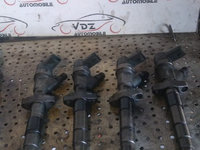 Injector Opel Vivaro 2.5 D euro 4 cod 0445110084