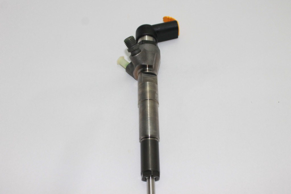 Injector pentru Duster 1.5 dci 166008052R