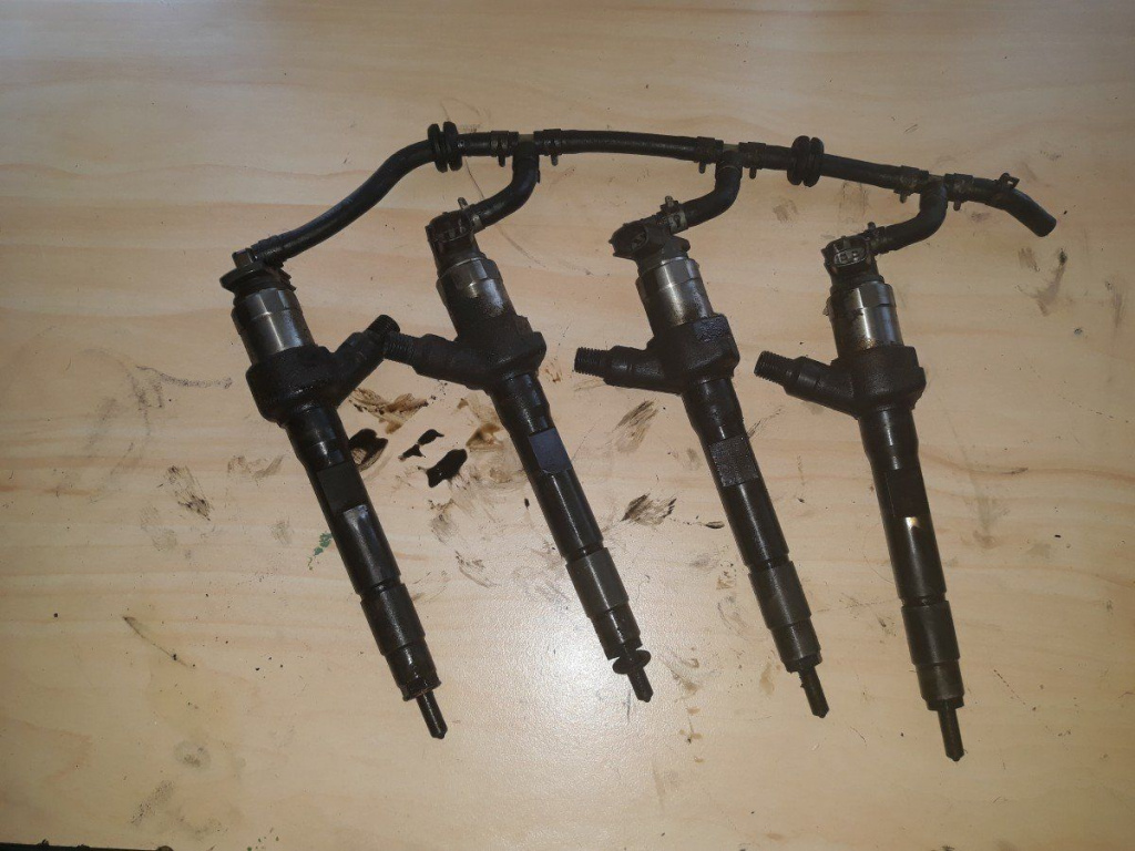 Injector pentru Mazda 6 cx-7 2.2d cod: R2AA13H50