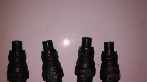 Injector PEUGEOT 306, 405, 406 1.9 Diesel /Renault Laguna I 2.2 Diesel /Opel Omega 2.3 Diesel 1993-1999