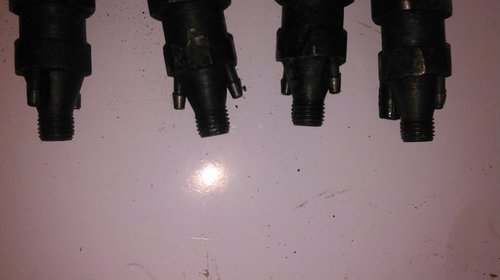 Injector PEUGEOT 306, 405, 406 1.9 Diesel /Renault Laguna I 2.2 Diesel /Opel Omega 2.3 Diesel 1993-1999