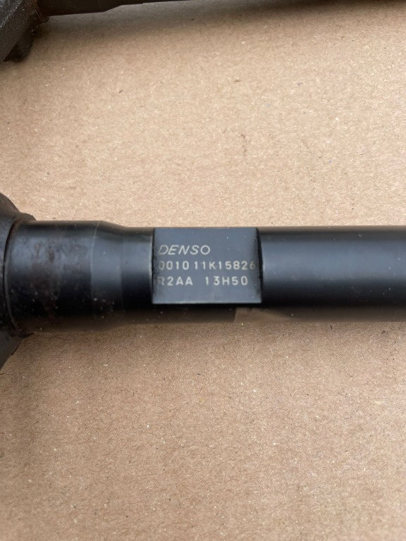 Injector R2AA13H50 Mazda 3 2.2 D 2002-20