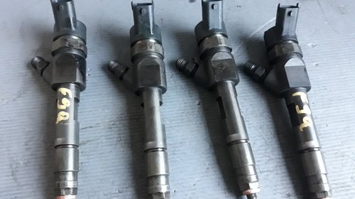 Injector renault 1.9 dci f9q laguna 2 megane 2 scenic 2 suzuki grand vitara 0445110230 8200389369