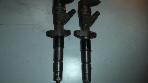 Injector Renault Espace 2.2 dci cod 044511008