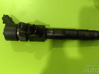 Injector Renault Megane II (20032008) 1.9 DCI 8200100272 / 0445110110A