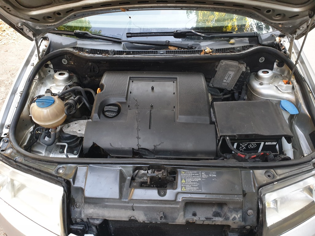 Injector Skoda Fabia 2003 Berlina 1.2 HTP - imagine 8