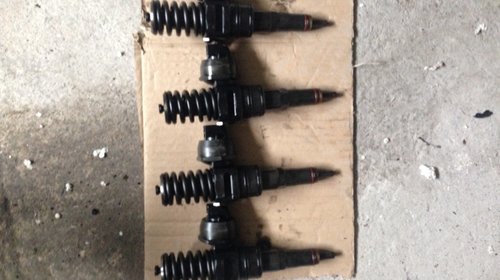 Injector skoda octavia 2,passat b6,golf 5 1.9