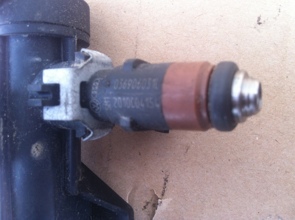 Injector VAG cod 036906031L 036 906 031 