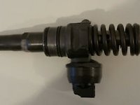 Injector Volkswagen Golf 5 1.9 Diesel An Fabricatie 2008 Cod Motor: BXE 105 CP