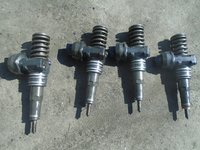 Injector Volkswagen GOLF 5 1.9 TDI COD:038130073AG