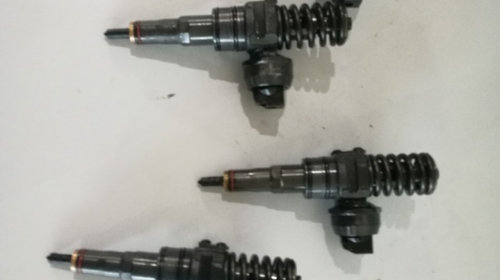 Injector Volkswagen Golf - cod CS - 041472031