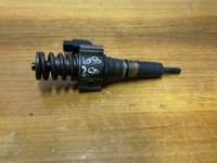 Injector - Volkswagen Passat B6 [2005 - 2010] Sedan 4-doors 2.0 TDI MT (140 hp)