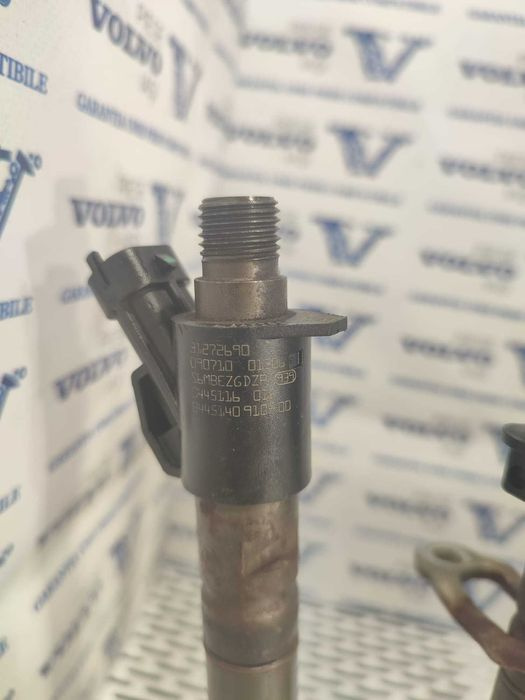Injector VOLVO 2.4D5 2.0D3 D4 E5 S60 V60