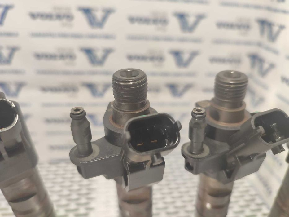 Injector VOLVO 2.4D5 2.0D3 D4 E5 S60 V60