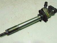 INJECTOR VOLVO C30 2.0 D COD 9658194180